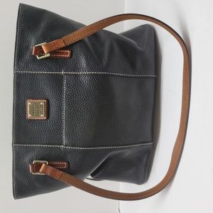 Dooney &Bourke BLack Leather Women Shoulder Tote bag Size 11.5×14 ×4 in
